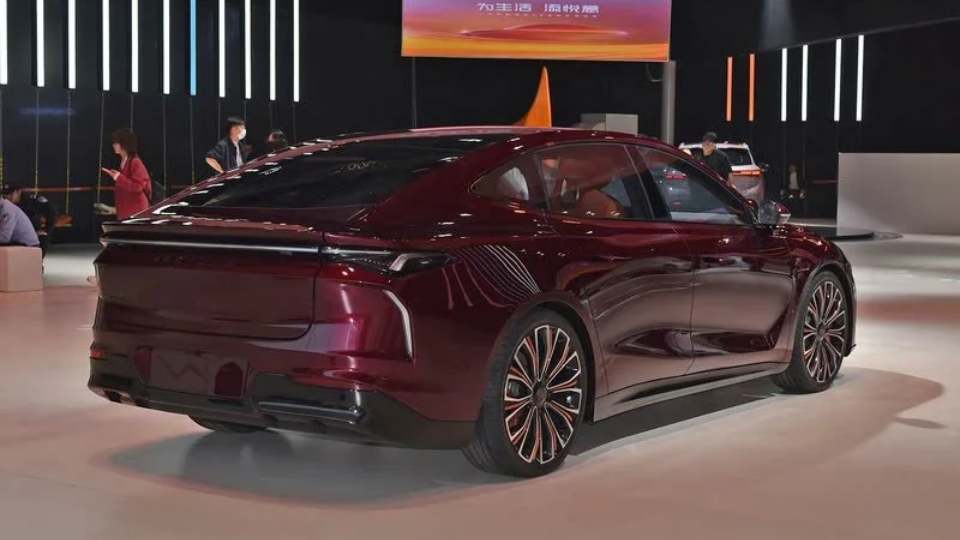 بستیون یوئه یی 08